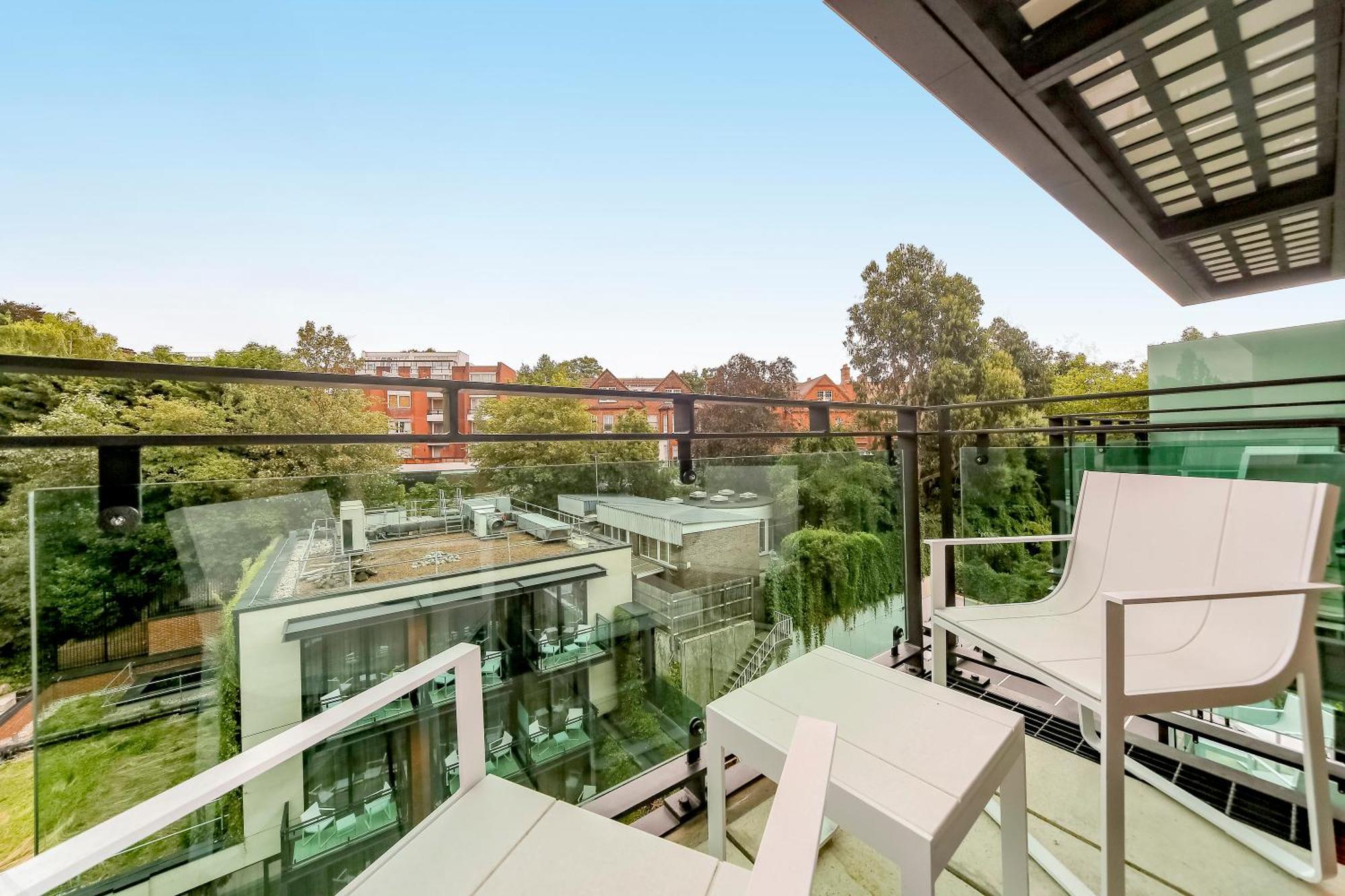 The Quarters Swiss Cottage Лондон Экстерьер фото